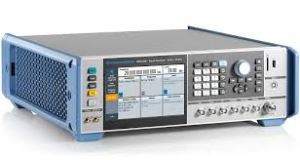 Gineadóir Comhartha Úsáidte Rohde&Schwarz SMA 100 B.